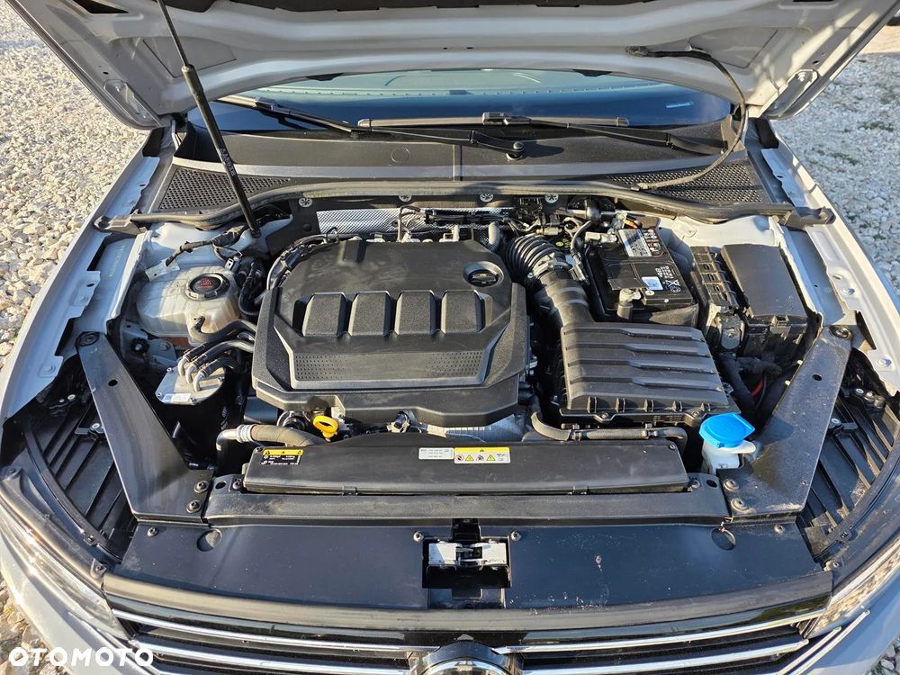 Volkswagen Passat 2.0 TDI EVO Business DSG - 23