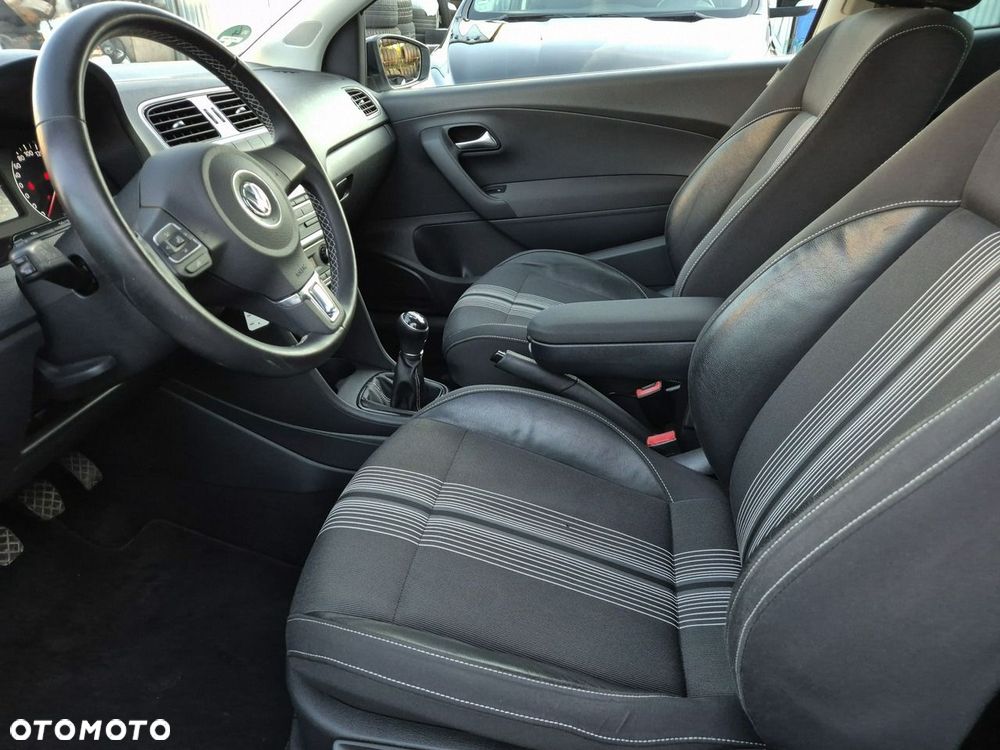 Volkswagen Polo 1.4 MATCH - 13