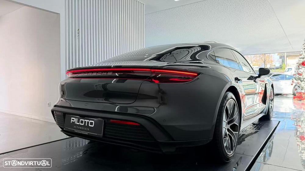 Porsche Taycan Standard - 10