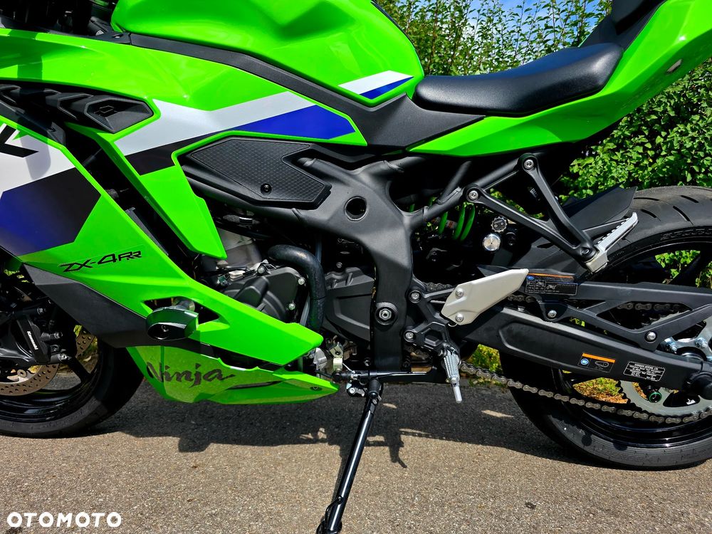 Kawasaki ZX - 16