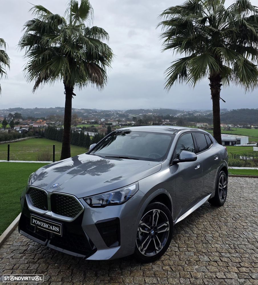 BMW iX2 eDrive20 Pack Desportivo M - 2