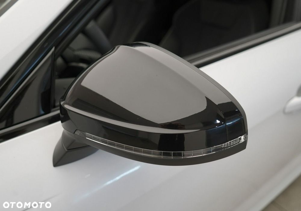 Audi A4 Limousine - 13