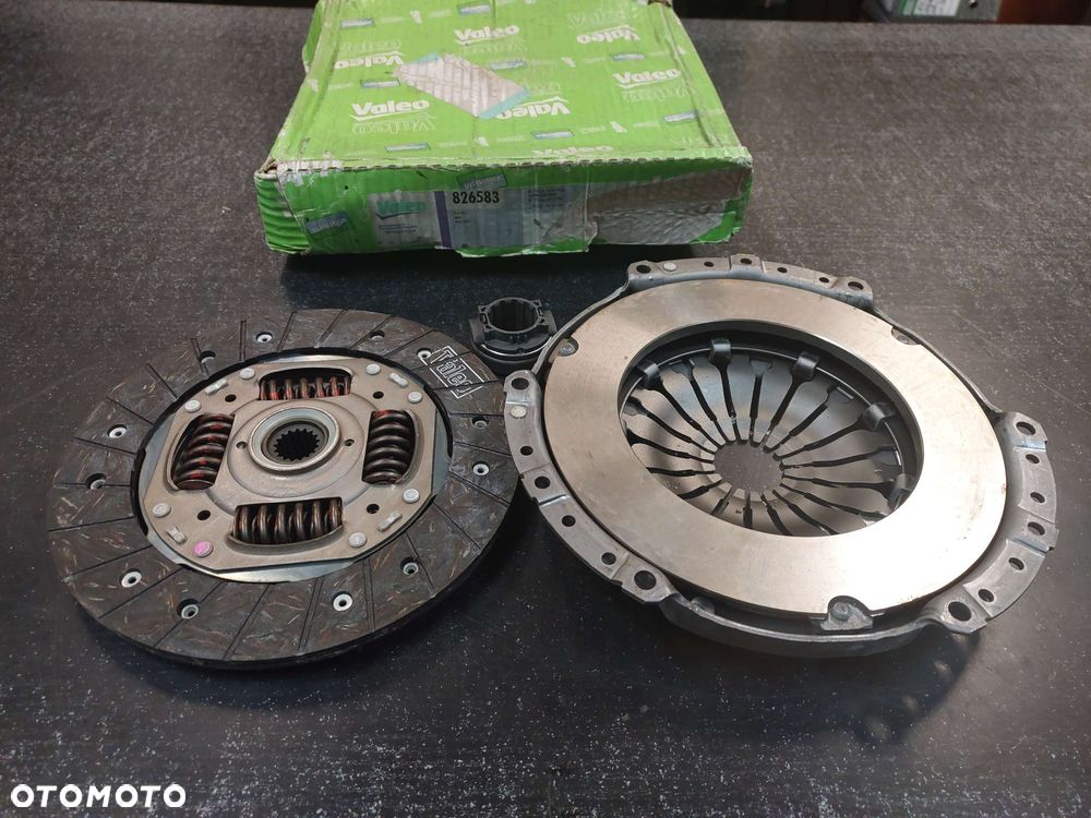 Zestaw sprzęgła z łożyskiem wyciskowym 200mm MINI (R50, R53), (R52), (R56) 1.6 06.01-11.13 - 1