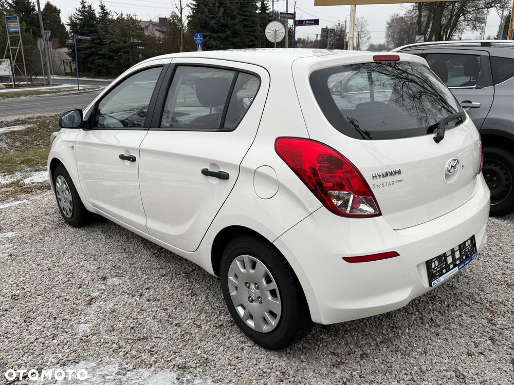 Hyundai i20 - 15