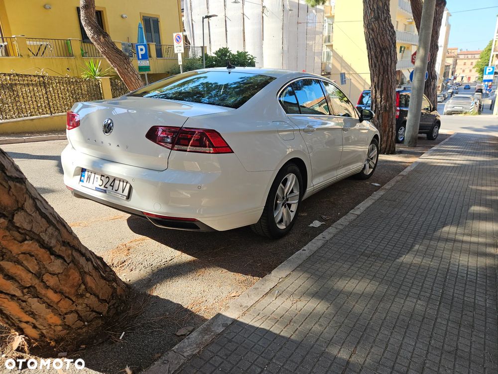 Volkswagen Passat 2.0 TSI Business DSG - 12