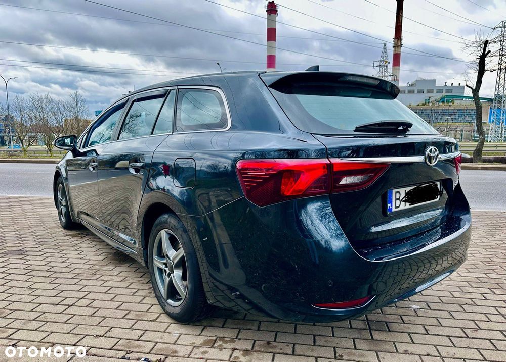 Toyota Avensis 1.6 D-4D Active - 4