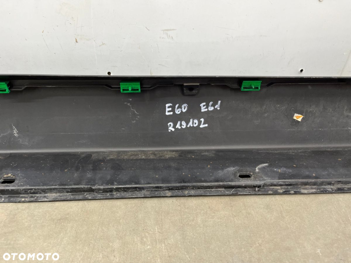 Nakładka progu BMW 5 E60 E61 prawa listwa próg zewnętrzny 7033760 - 15
