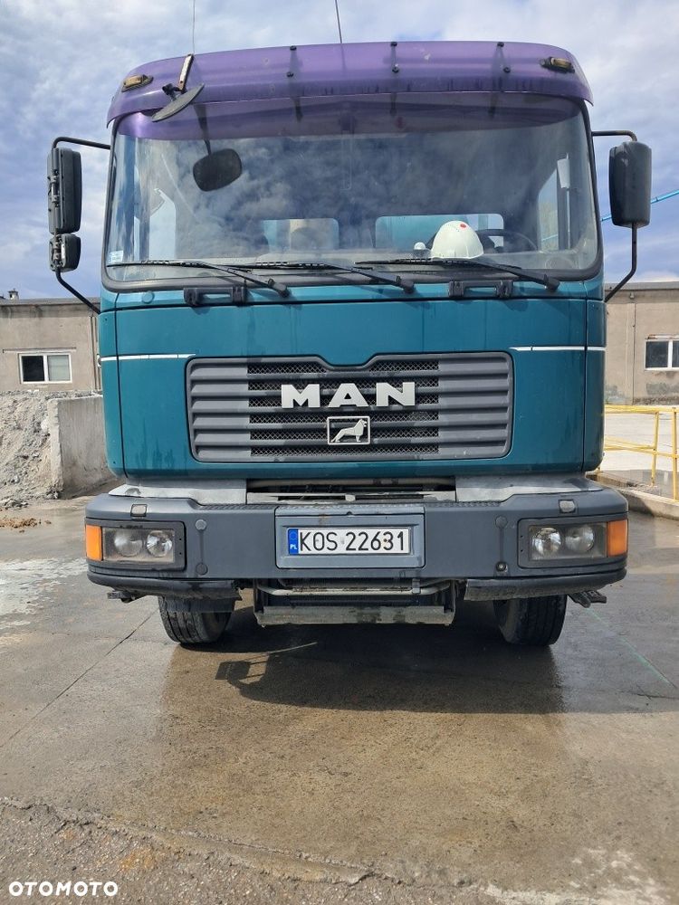 MAN F2000 - 2