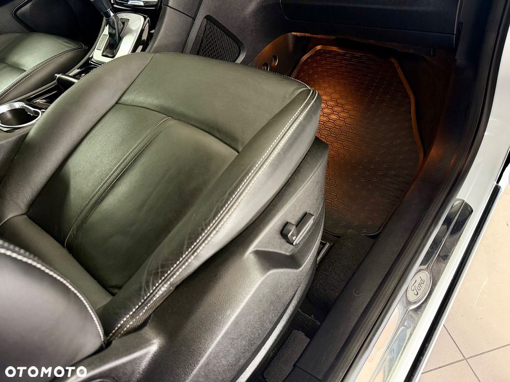 Ford S-Max 2.0 TDCi DPF Titanium X - 34