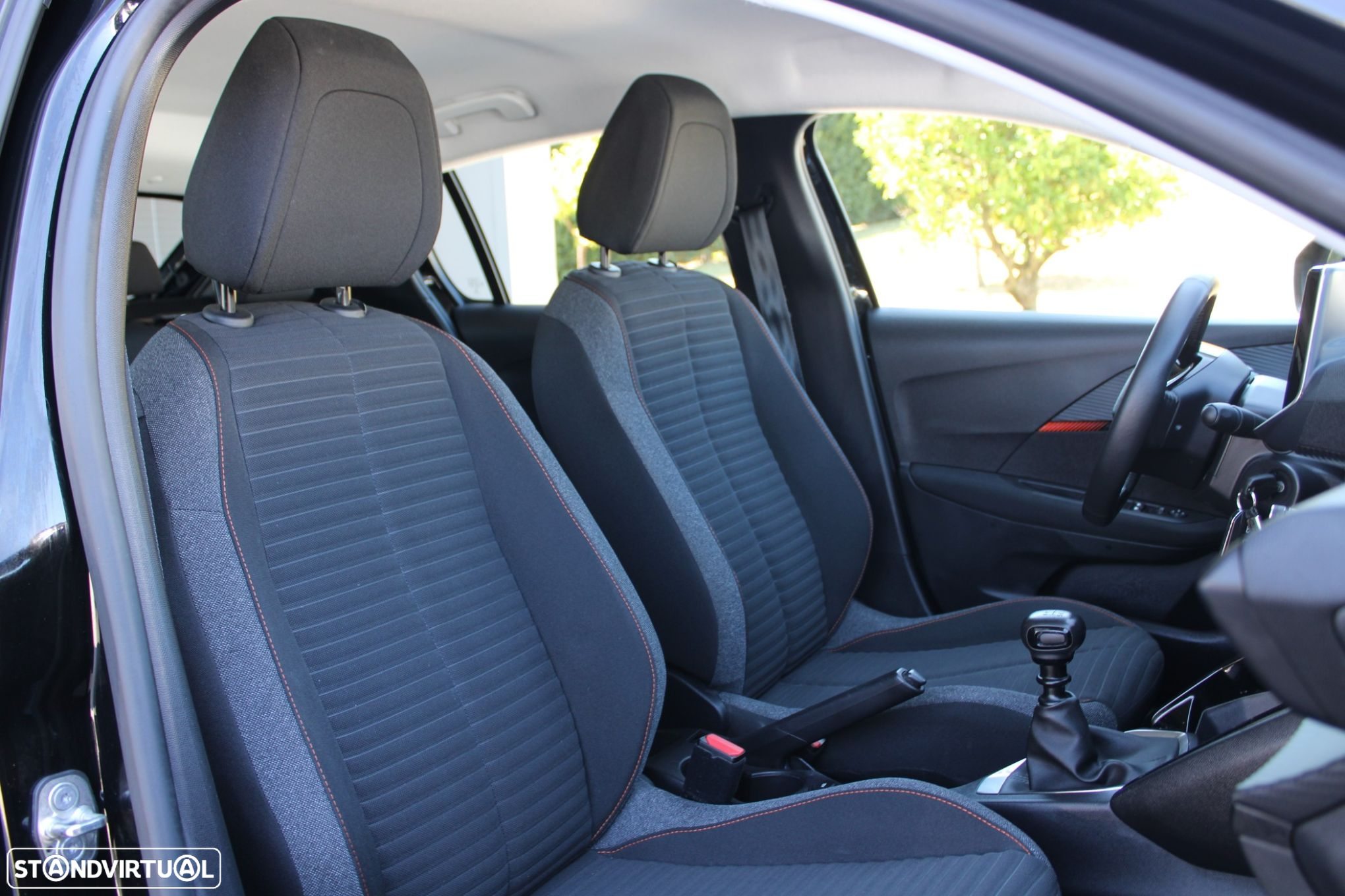 Peugeot 208 1.2 PureTech Active Pack - 26
