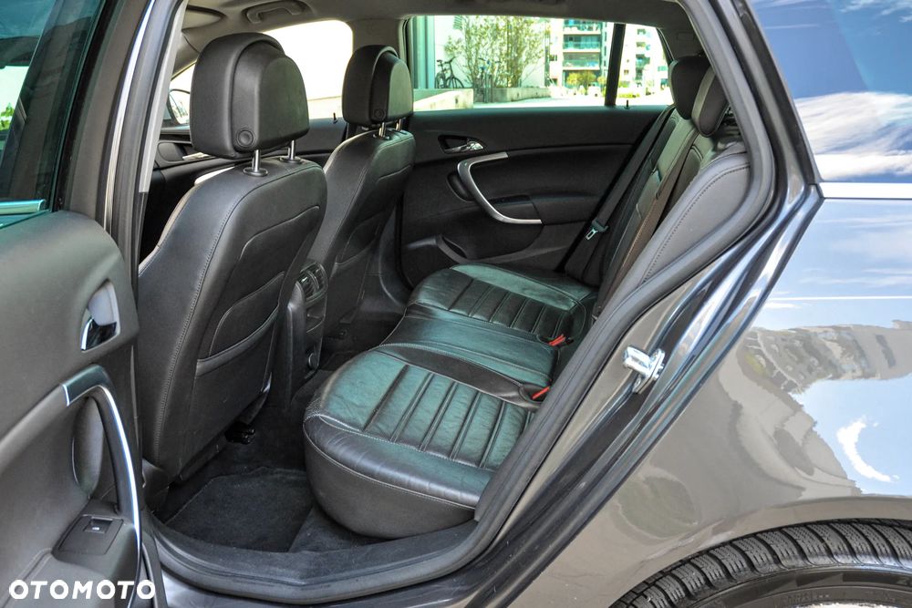Opel Insignia - 8