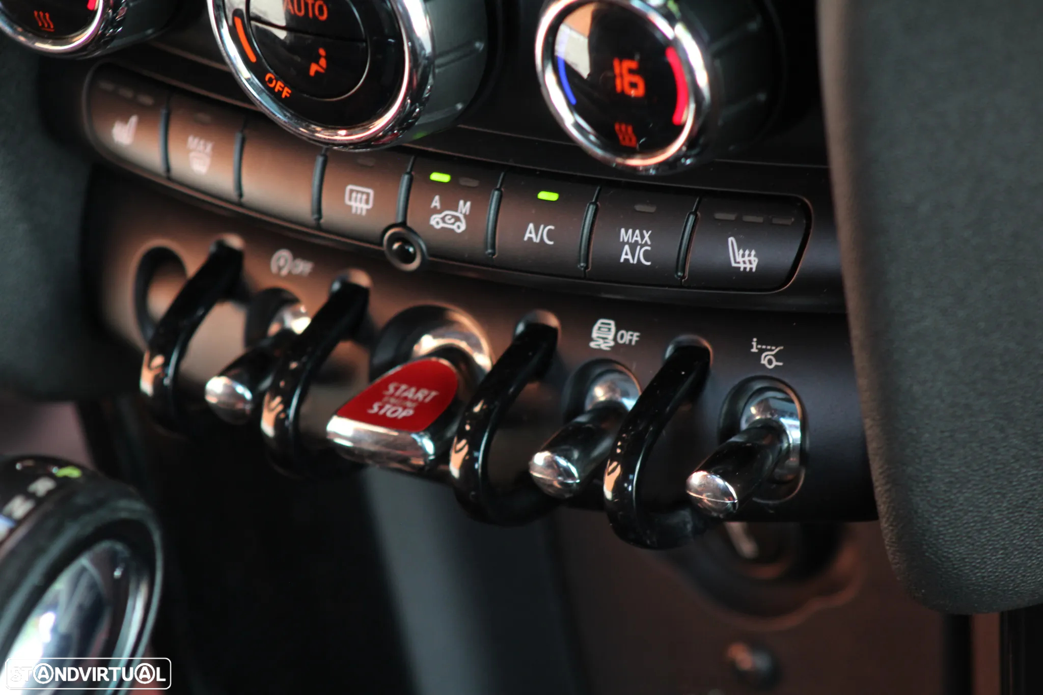 MINI 3 Portas John Cooper Works Sport Aut. - 32