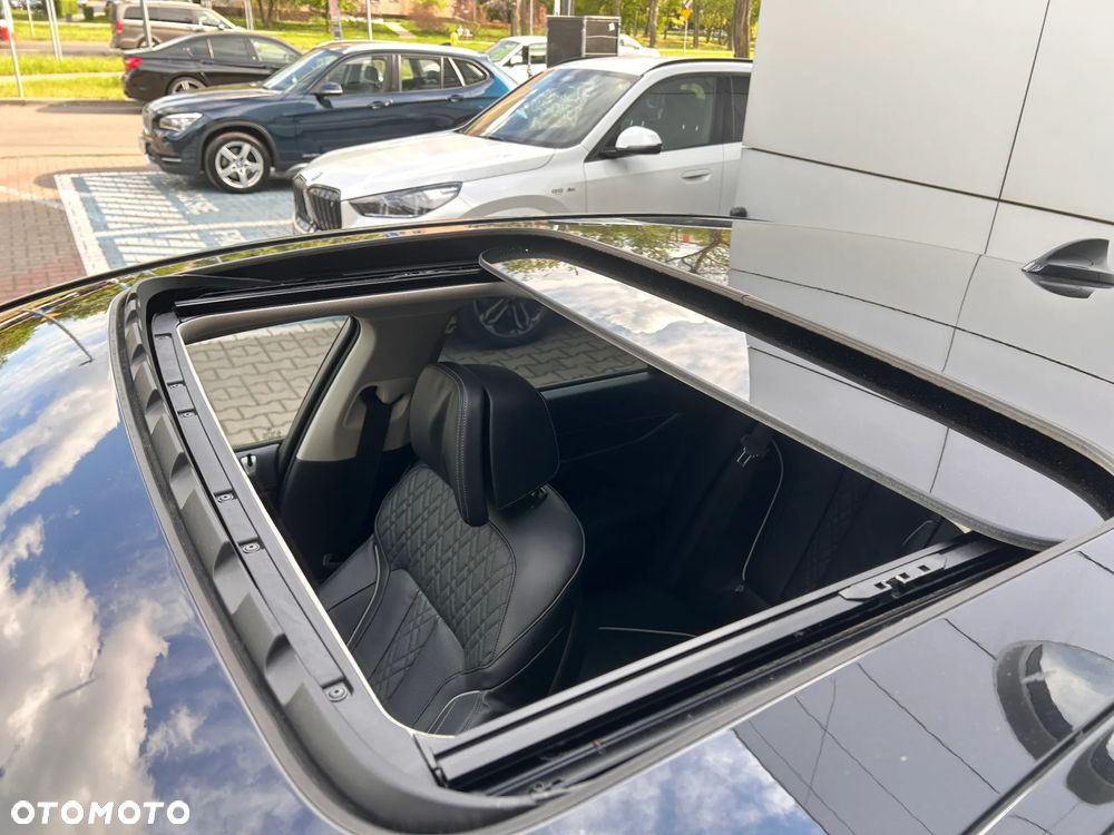 BMW Seria 7 750i xDrive sport - 9
