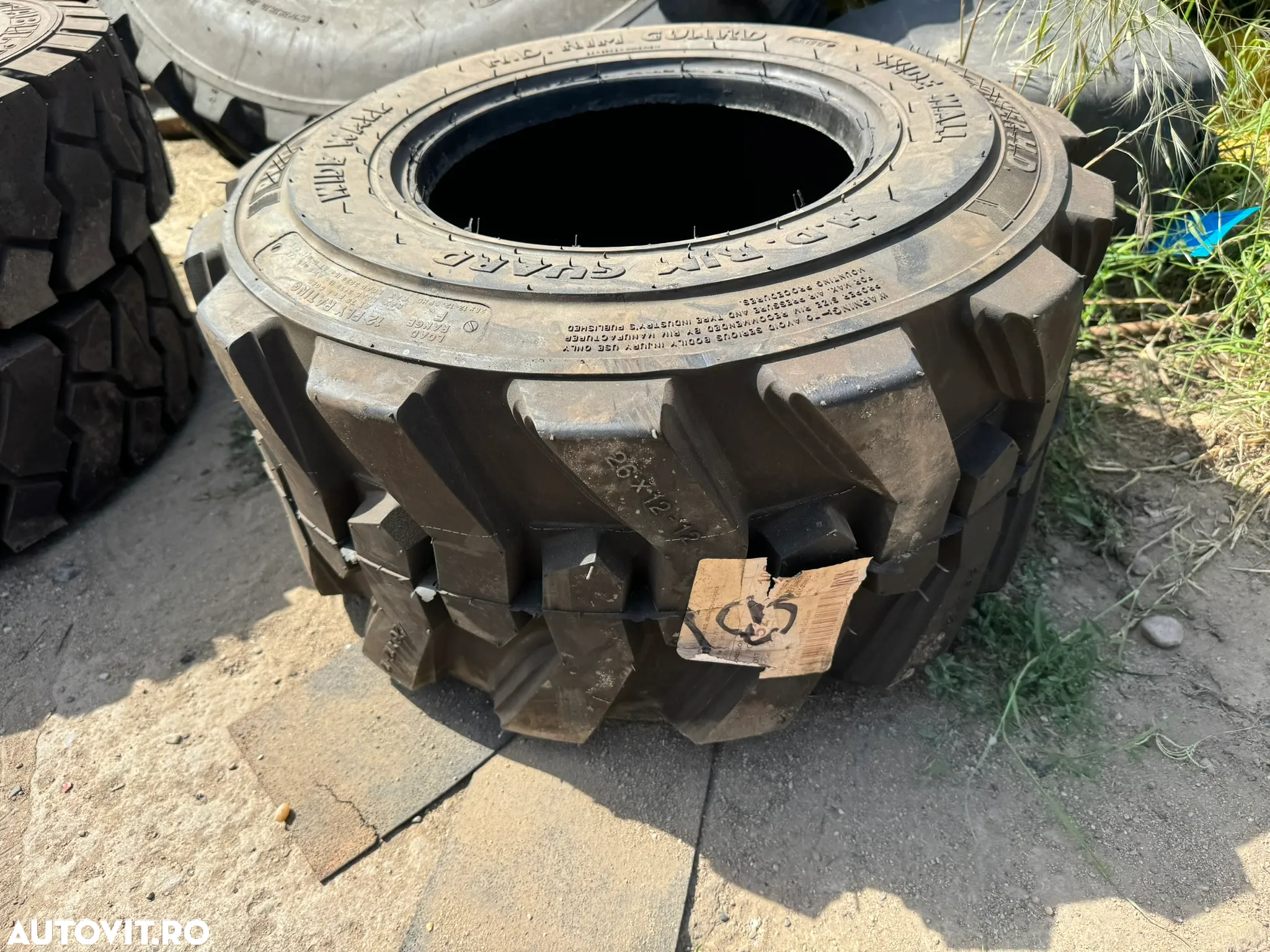ANVELOPE STIVUITOR BOBCAT INDUSTRIALE  NOI r10 r12  CONTINENTAL - 2