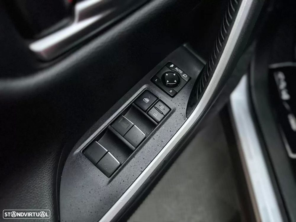 Toyota RAV4 2.5 HDF Exclusive - 11