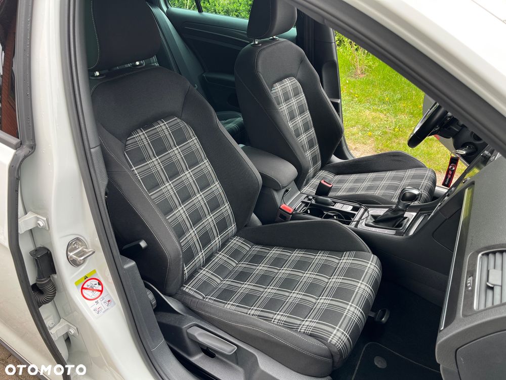Volkswagen Golf GTD 2.0 TDI SCR DSG - 10