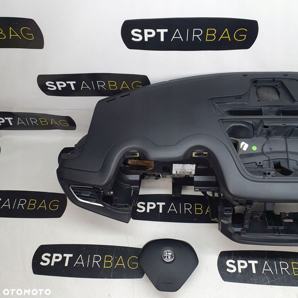 ALFA ROMEO GULIETTA LIFT DESKA ROZDZIELCZA KONSOLA KOKPIT PULPIT PODUSZKI AIRBAG AIR BAG PASY KIT SET - 2