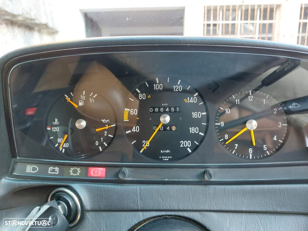 Mercedes-Benz W123 (1976-1986) - 21