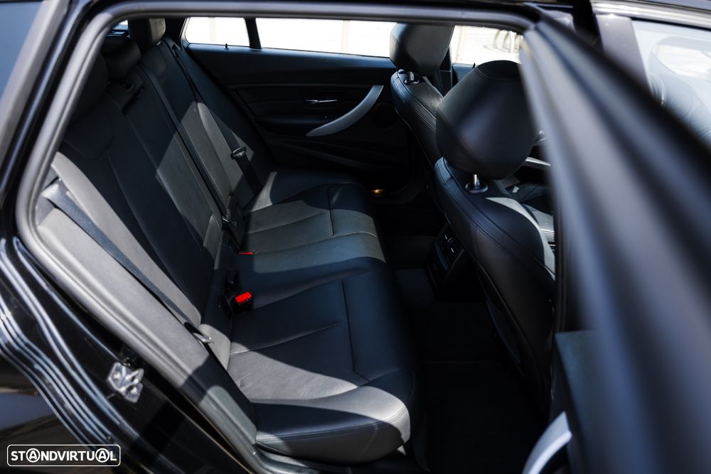 BMW 320 d Touring xDrive Pack M Auto - 9