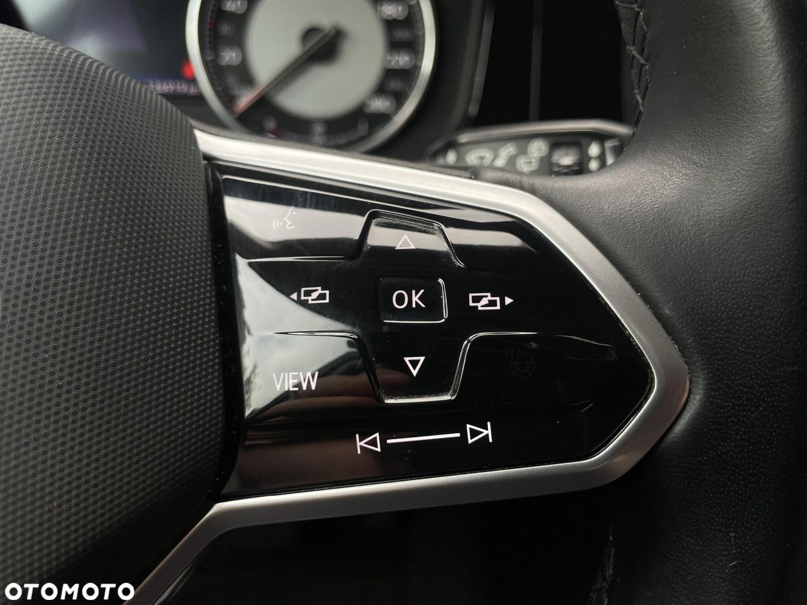 Volkswagen Touareg - 30