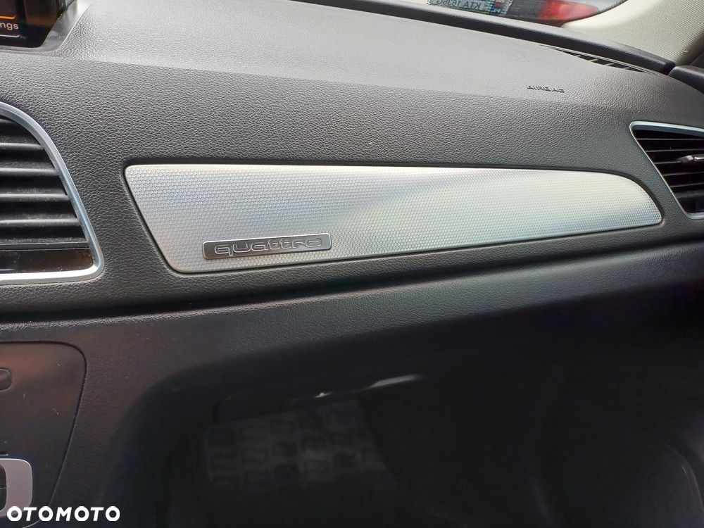Audi Q3 2.0 TFSI quattro S tronic design - 3