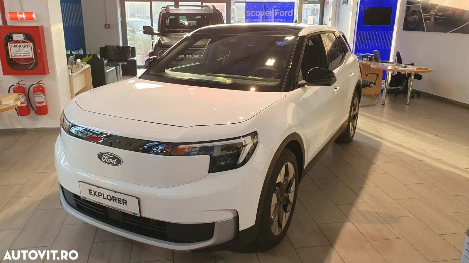 Ford Explorer RWD 77 kWh Extended Range Premium - 18