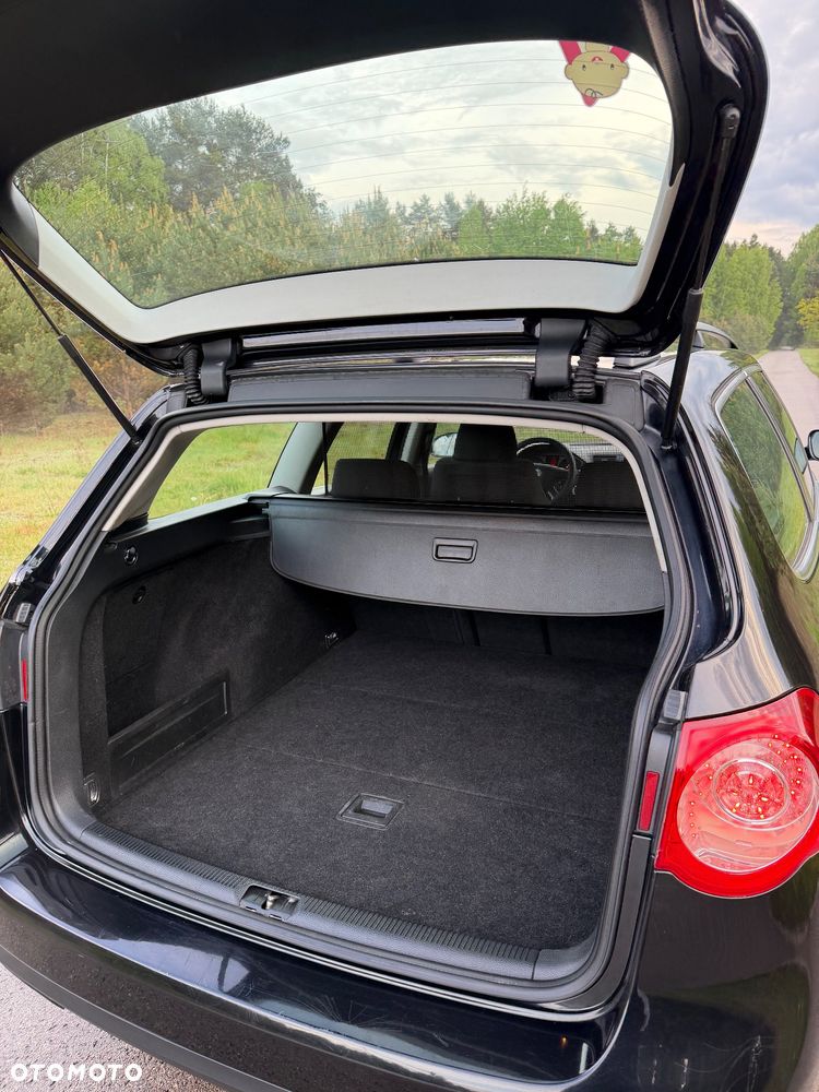 Volkswagen Passat 2.0 TDI Highline - 15