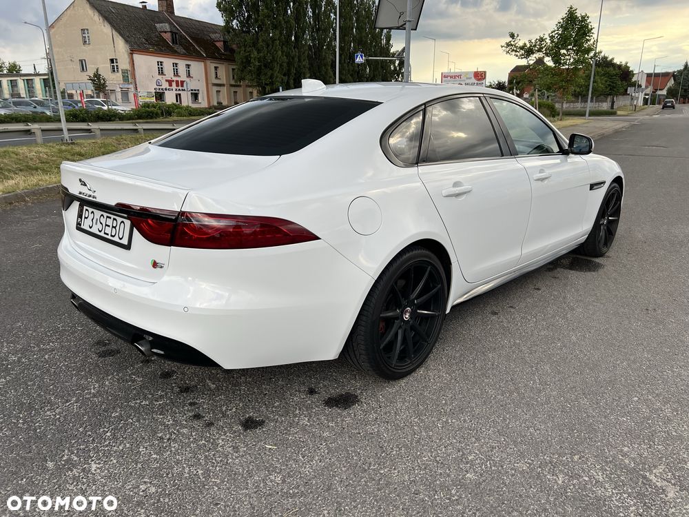 Jaguar XF - 2