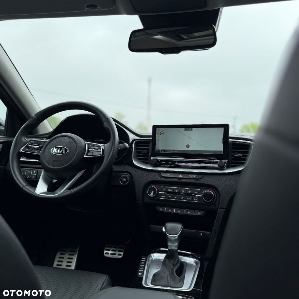 Kia XCeed - 31
