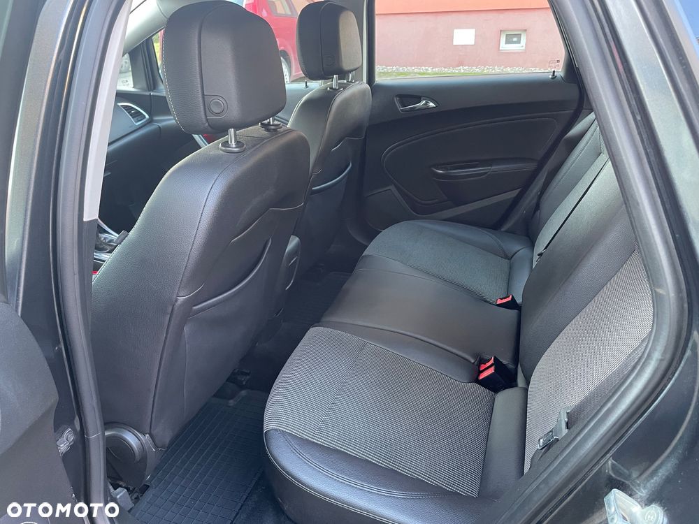 Opel Astra 1.7 CDTI Cosmo - 28