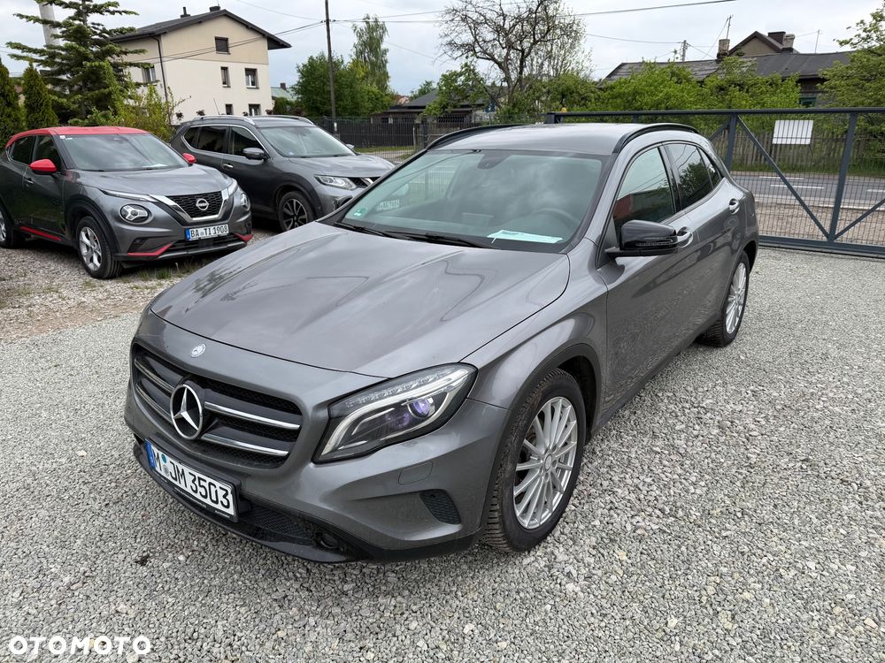 Mercedes-Benz GLA 200 Urban - 1