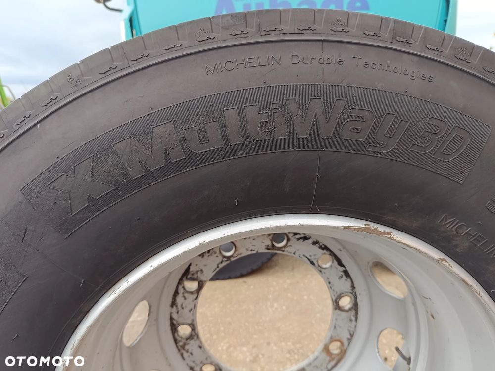 Opona prowadząca Michelin X Multiway 3D 315/70/22,5" - 4