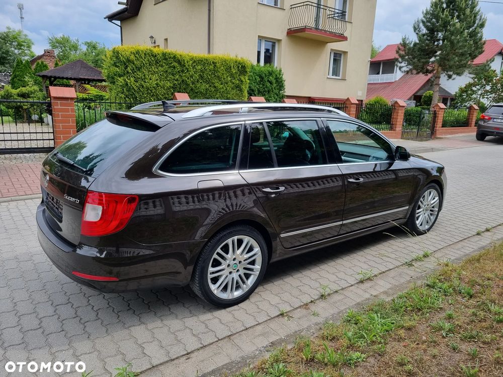 Skoda Superb 2.0 TDI Elegance DSG - 3