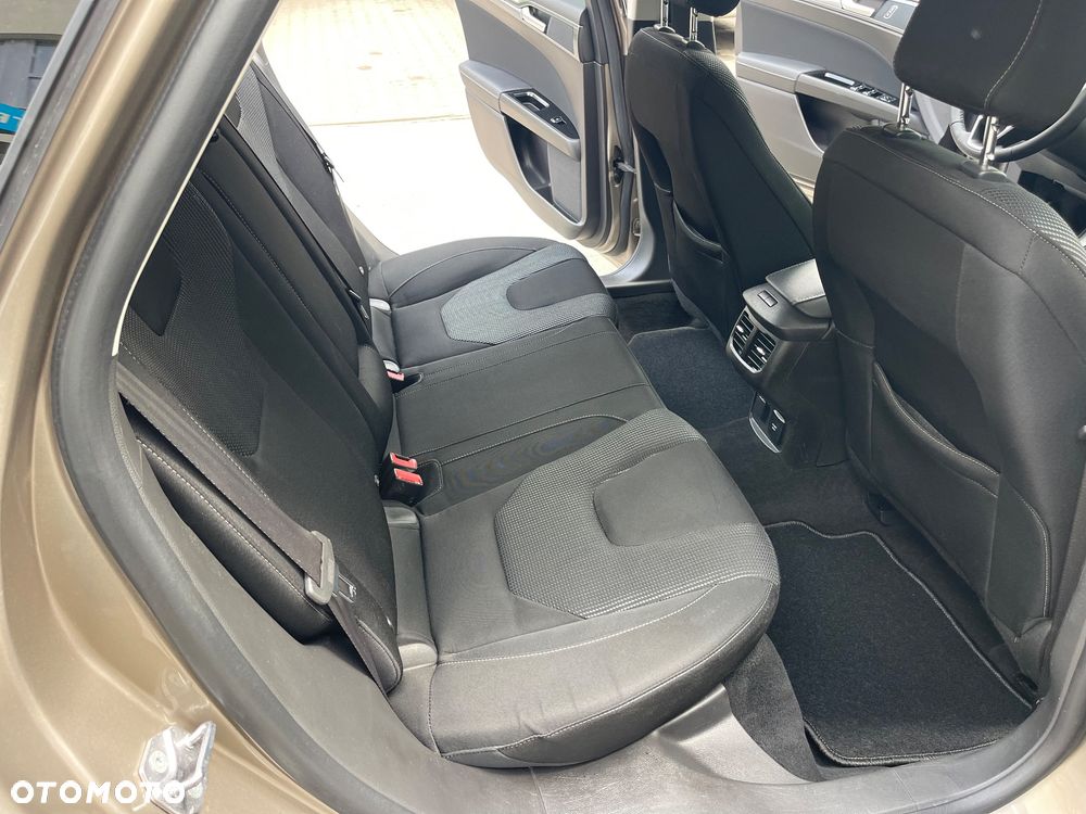 Ford Mondeo - 27