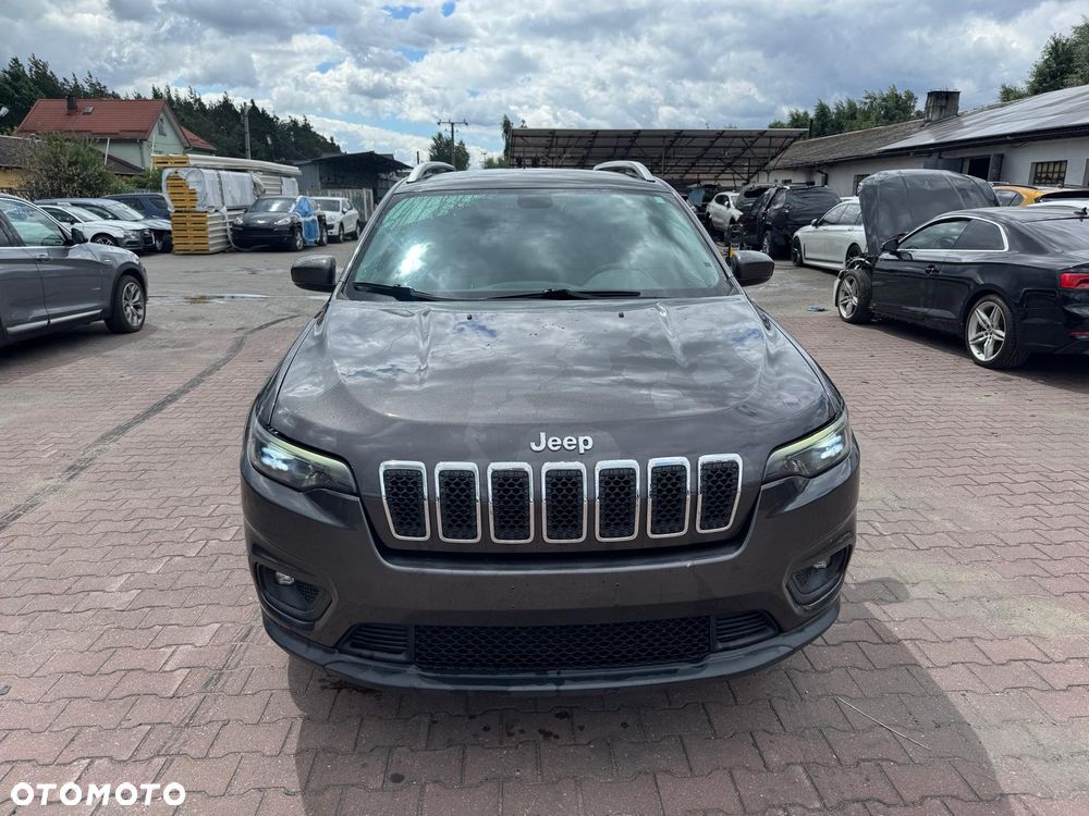 Jeep Cherokee - 8