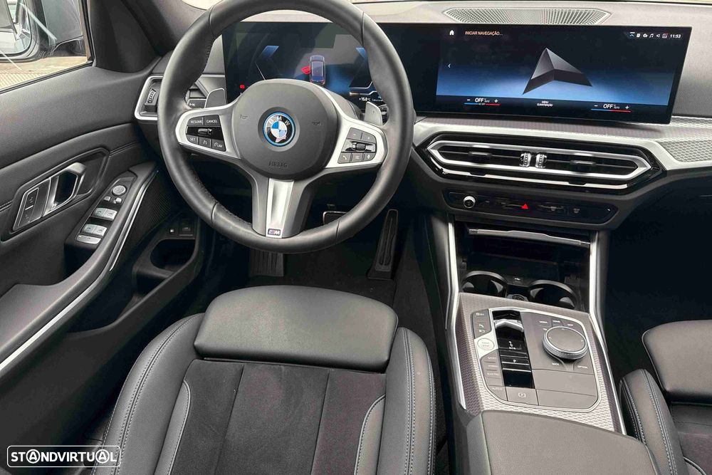 BMW 320 e Touring Pack Desportivo M Auto - 11