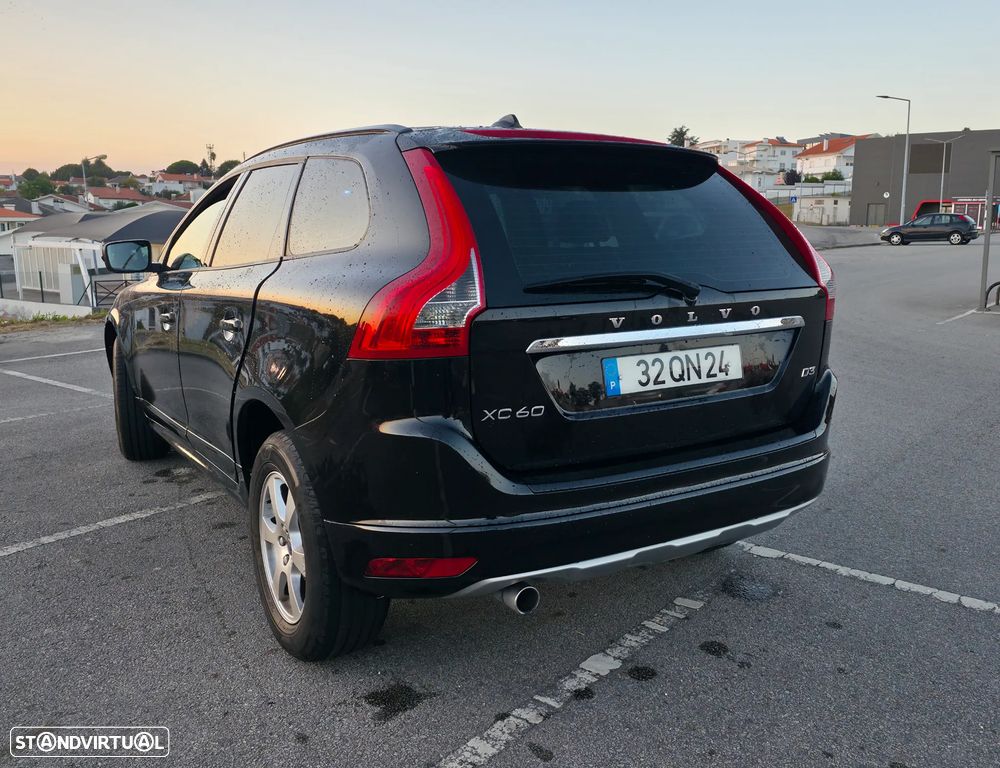 Volvo XC 60 2.0 D3 Momentum - 12