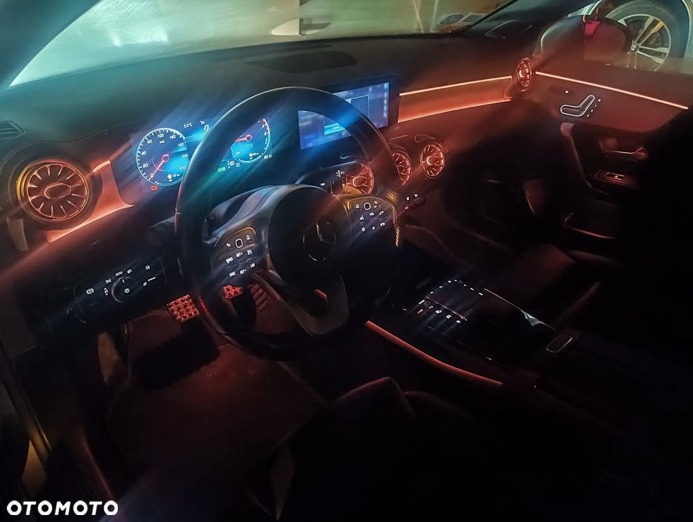 Mercedes-Benz Klasa A 250 e 8G-DCT AMG Line - 39