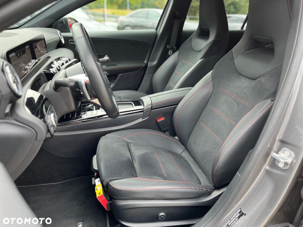 Mercedes-Benz Klasa A 220 4-Matic AMG Line 8G-DCT - 9