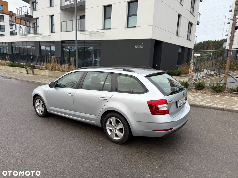 Skoda Octavia 1.5 TSI ACT Ambition - 8