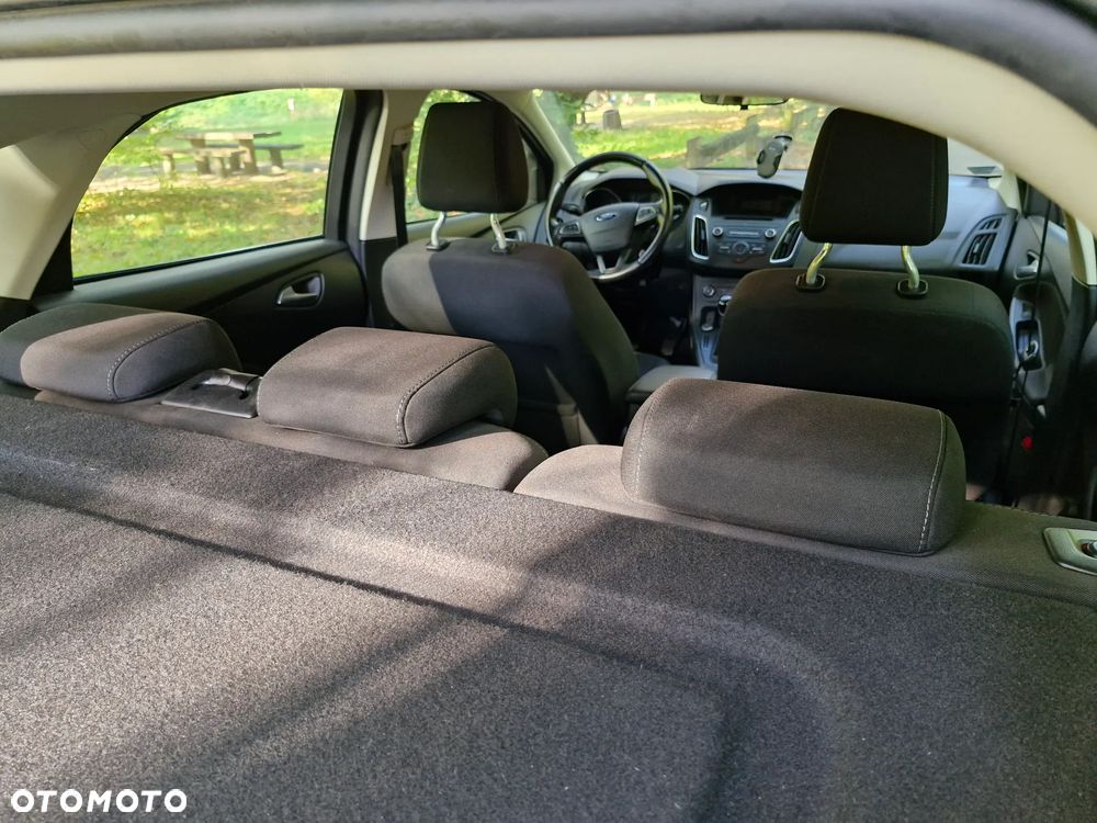 Ford Focus 1.6 Trend - 14