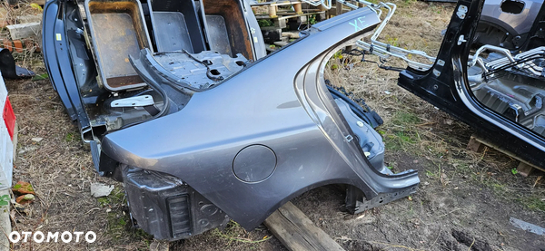 Jaguar XE X760 Błotnik tył prawy Błotnik tylny prawy Ćwiartka próg  LKH  Oryginalny lakier NIE MALOWANA IDEALNA
