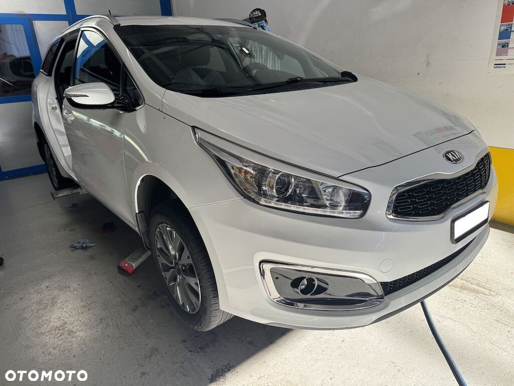 Kia Ceed 1.0 T-GDI GT Line - 4
