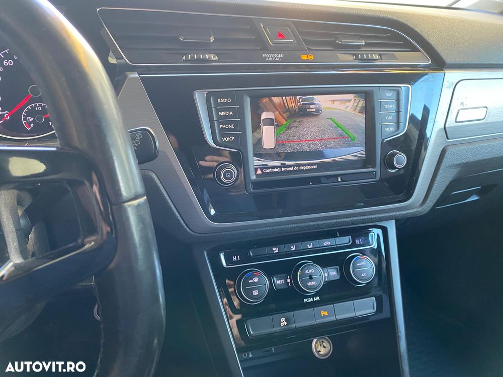 Volkswagen Touran 1.6 TDI DSG Comfortline - 3