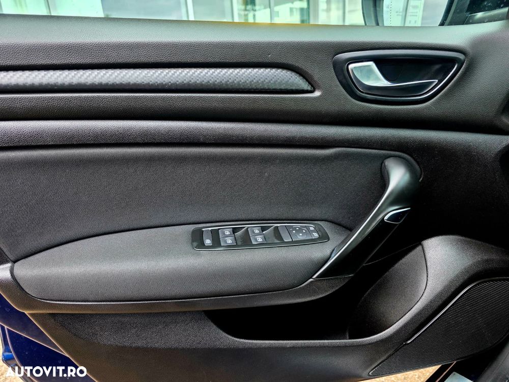 Renault Megane TCe 140 GPF EDC ZEN - 19