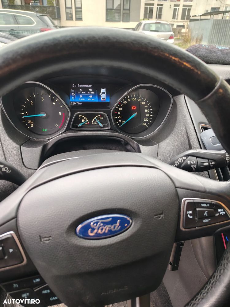 FORD Focus 2015 — imagine 8