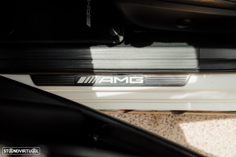 Mercedes-Benz A 45 AMG 4-Matic - 23