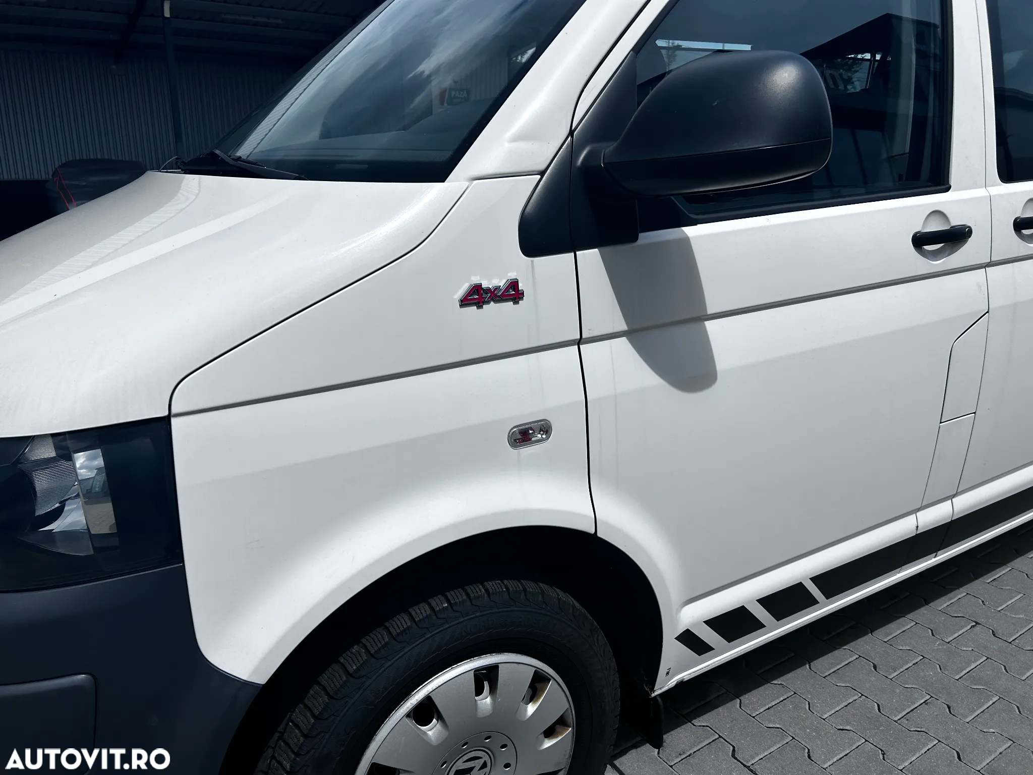 Volkswagen Caravelle - 4