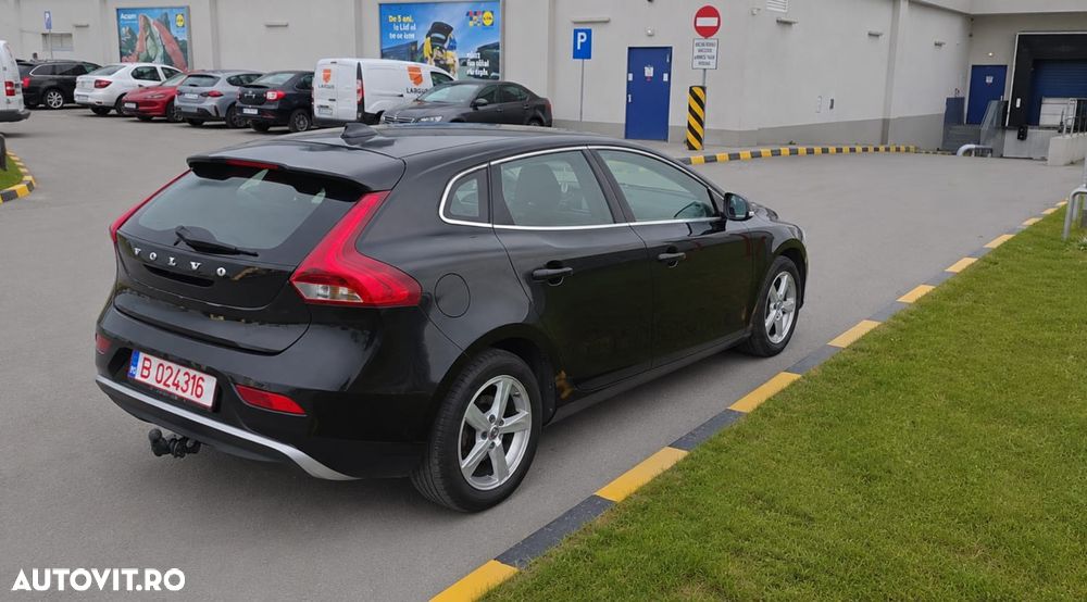 Volvo V40 D2 Momentum - 4