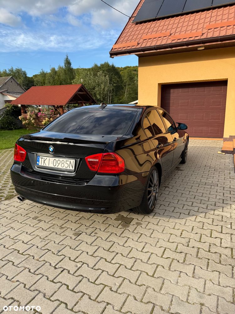 BMW Seria 3 320d DPF Touring - 23